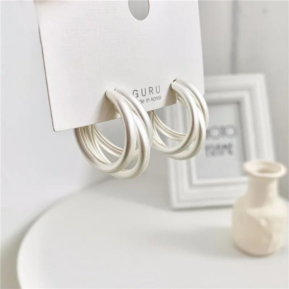 Matte Metal Earrings Minimalist Silver color Circle Geometric Round  Earrin - Picture 3 of 4